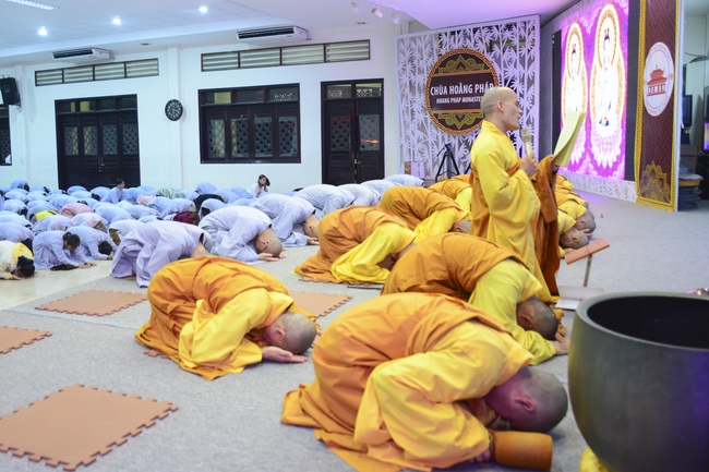 Lễ Ngũ Bách Danh Bồ-tát Quán Thế Âm