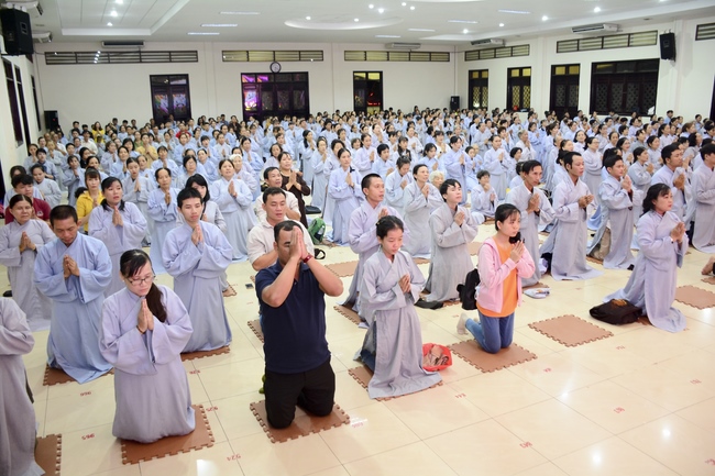 Lễ Ngũ Bách Danh Bồ-tát Quán Thế Âm