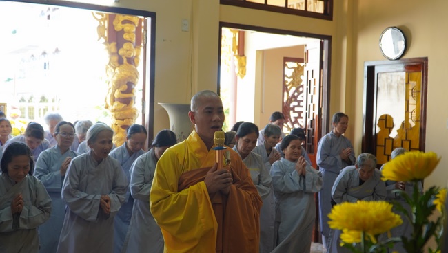 Tu niệm Phật một ngày Ninh Thuận