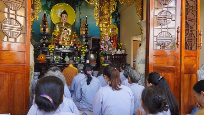 Tu niệm Phật một ngày Ninh Thuận