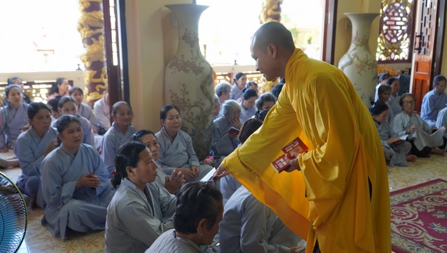 Tu niệm Phật một ngày Ninh Thuận