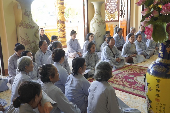 Tu niệm Phật một ngày Ninh Thuận