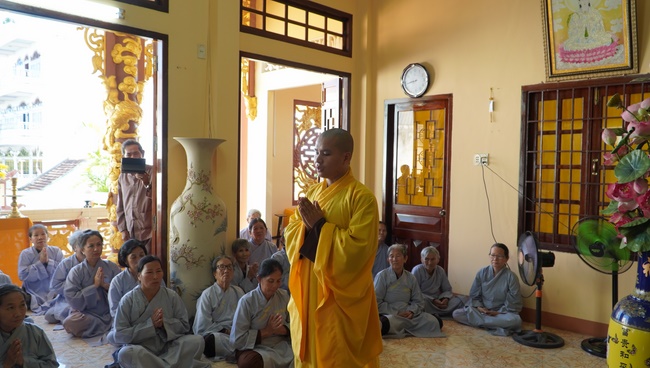 Tu niệm Phật một ngày Ninh Thuận