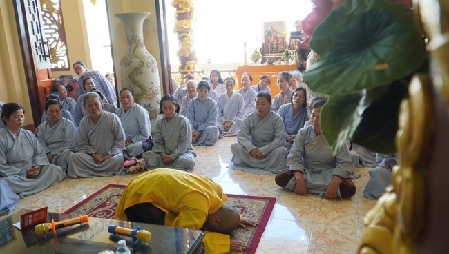 Tu niệm Phật một ngày Ninh Thuận