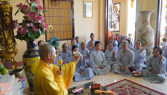 Tu niệm Phật một ngày Ninh Thuận