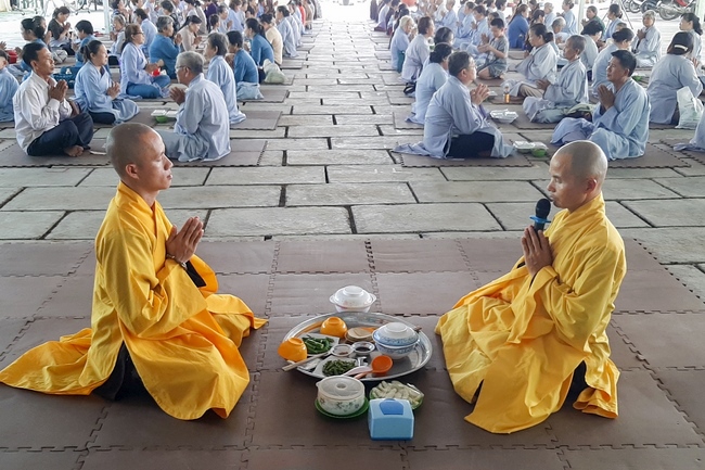 One day Retreat of Hoang Phap Pagoda in Cambodia