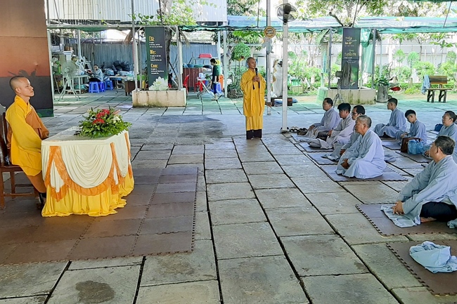One day Retreat of Hoang Phap Pagoda in Cambodia
