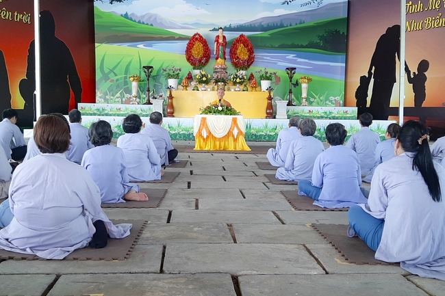 One day Retreat of Hoang Phap Pagoda in Cambodia