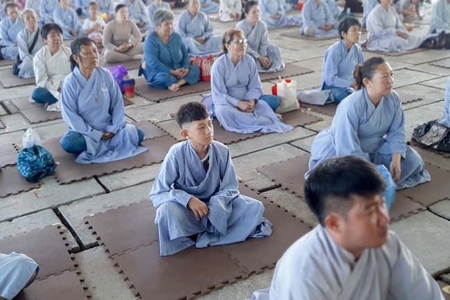 One day Retreat of Hoang Phap Pagoda in Cambodia