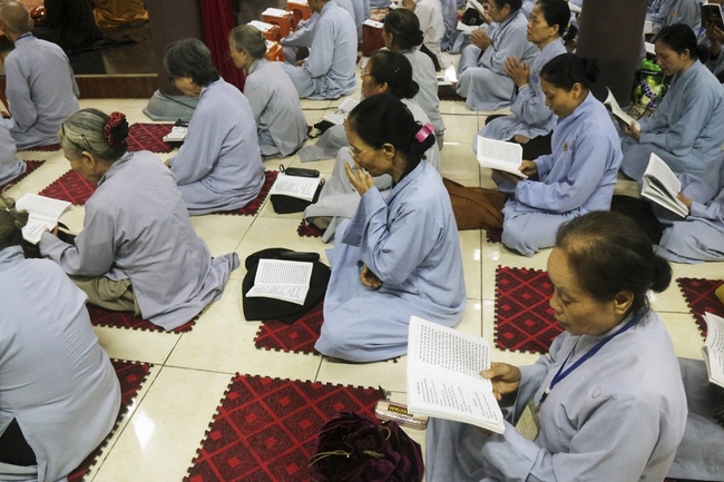 One-day peaceful Retreat at Hoa Phuc Pagoda
