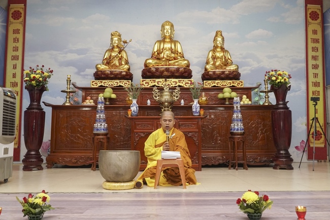 Prostrating five hundred names Bodhisattva Avalokitesvara at Dong Cao Pagoda