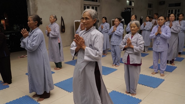 Prostrating five hundred names Bodhisattva Avalokitesvara at Dong Cao Pagoda