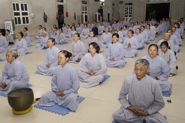 Prostrating five hundred names Bodhisattva Avalokitesvara at Dong Cao Pagoda