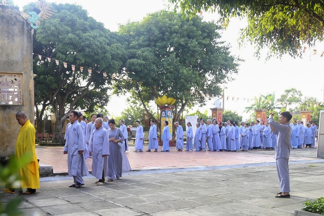 One-day Retreat at Dong Cao Pagoda