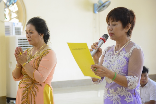The Wedding Ceremony at the pagoda