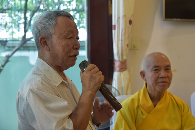 The rite offering for Monks to pray for rebirth to Mrs. Tran Thi Chen.