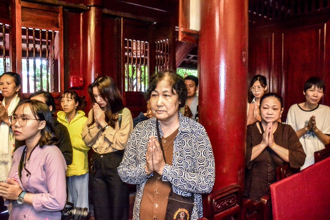 Ngày thứ 2 – chuyến hành hương tâm linh tại Hà Nội