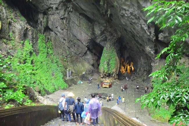 Ngày thứ 2 – chuyến hành hương tâm linh tại Hà Nội