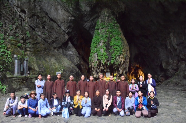 Ngày thứ 2 – chuyến hành hương tâm linh tại Hà Nội