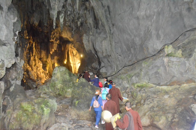 Ngày thứ 2 – chuyến hành hương tâm linh tại Hà Nội