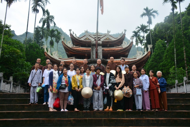 Ngày thứ 2 – chuyến hành hương tâm linh tại Hà Nội