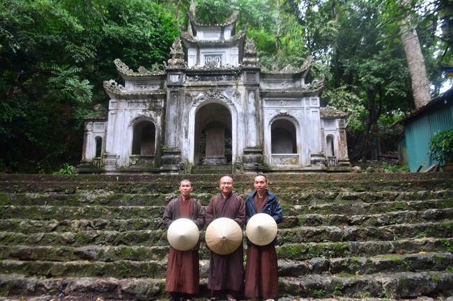 Ngày thứ 2 – chuyến hành hương tâm linh tại Hà Nội
