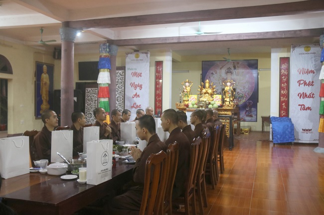 Ngày thứ 2 – chuyến hành hương tâm linh tại Hà Nội