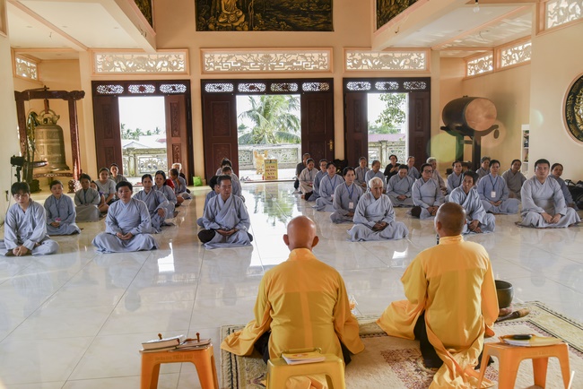 Offering to Quoc Thoi Pagoda and freeing creatures in Ben Tre