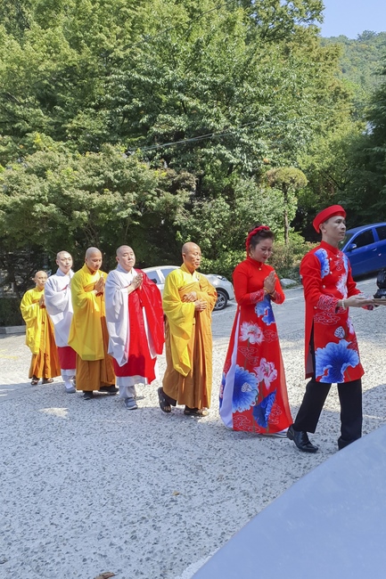 Buddhist Wedding Ceremony in Korea