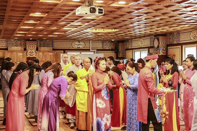 Buddhist Wedding Ceremony in Korea
