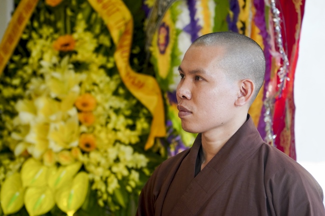 Visiting Upāsaka Nhuan Tin Funeral