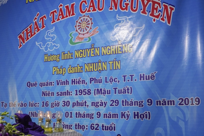 Visiting Upāsaka Nhuan Tin Funeral