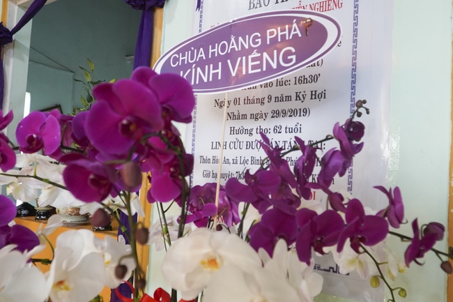 Visiting Upāsaka Nhuan Tin Funeral