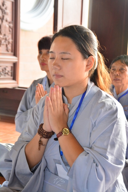 The second cultivation day of three day meditating - reciting the Buddha's name at Tay Khanh Pagoda
