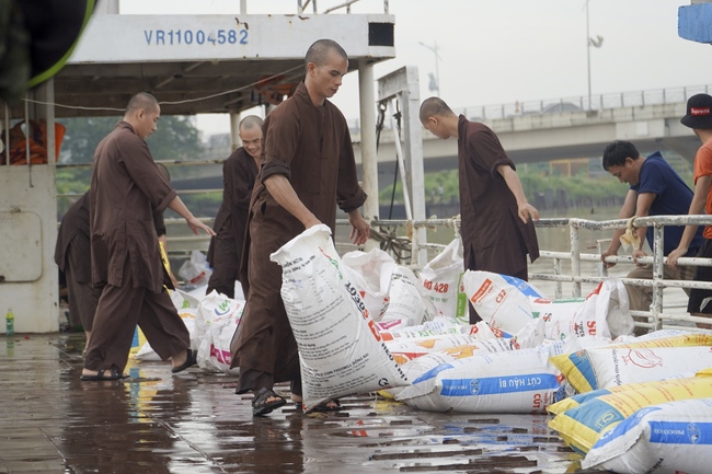 Freeing creatures and Praying for the rebirth in Dong Nai