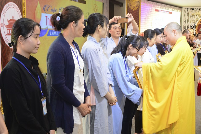 Cuộc thi “Thắp Sáng Đèn Tuệ” – lần II