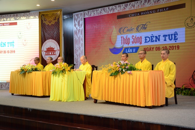 Cuộc thi “Thắp Sáng Đèn Tuệ” – lần II