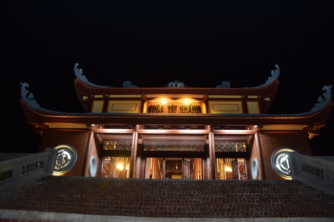 The 3rd day of three day meditating - reciting the Buddha's name at Tay Khanh Pagoda