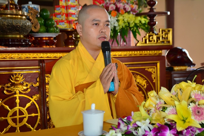 The 3rd day of three day meditating - reciting the Buddha's name at Tay Khanh Pagoda
