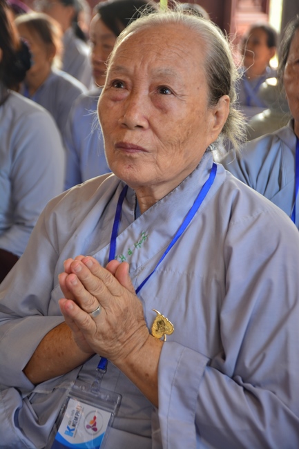The 3rd day of three day meditating - reciting the Buddha's name at Tay Khanh Pagoda