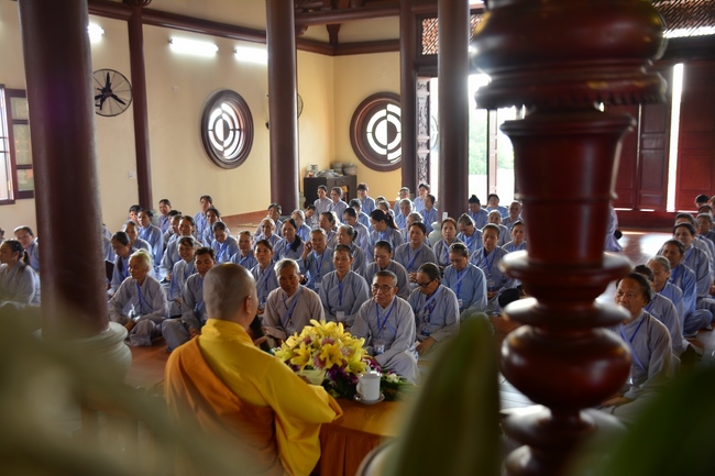 The 3rd day of three day meditating - reciting the Buddha's name at Tay Khanh Pagoda
