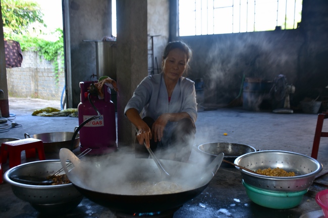 The 3rd day of three day meditating - reciting the Buddha's name at Tay Khanh Pagoda