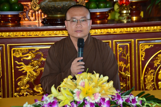 The 3rd day of three day meditating - reciting the Buddha's name at Tay Khanh Pagoda