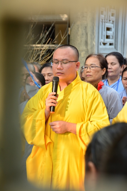 The 3rd day of three day meditating - reciting the Buddha's name at Tay Khanh Pagoda