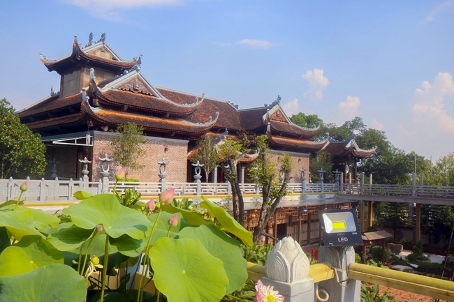 The retreat of Tea Meditation: Comeback to listening” at Hoa Phuc Pagoda.