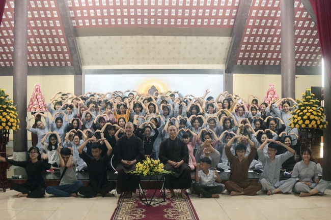 The retreat of Tea Meditation: Comeback to listening” at Hoa Phuc Pagoda.
