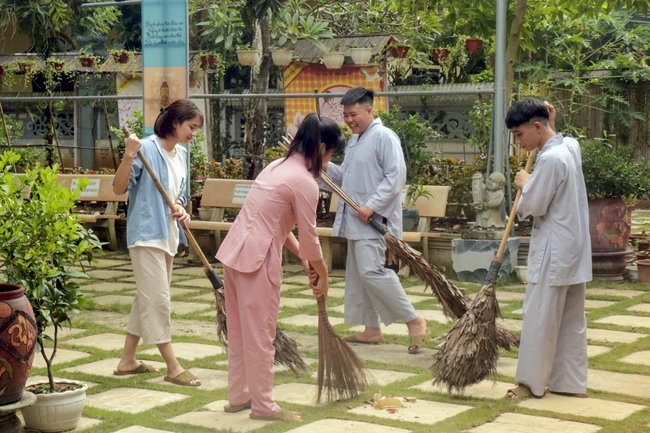 The retreat of Tea Meditation: Comeback to listening” at Hoa Phuc Pagoda.