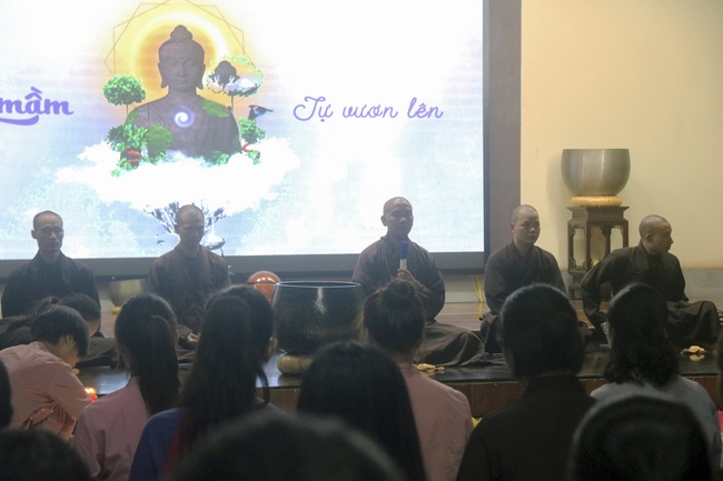 The retreat of Tea Meditation: Comeback to listening” at Hoa Phuc Pagoda.