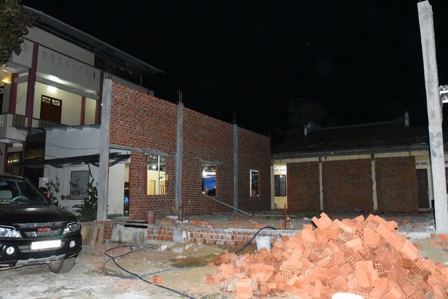 Medical examining, medicine supplying and gift giving in Binh Dinh