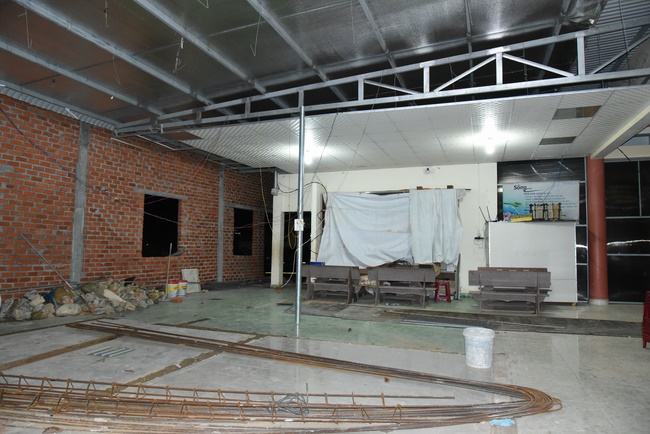 Medical examining, medicine supplying and gift giving in Binh Dinh